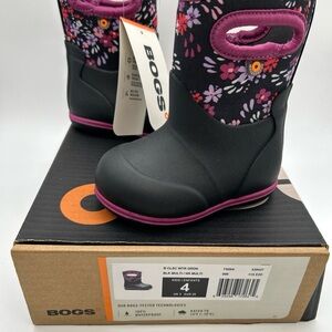 Bogs Kids Boots - Black and Pink Floral